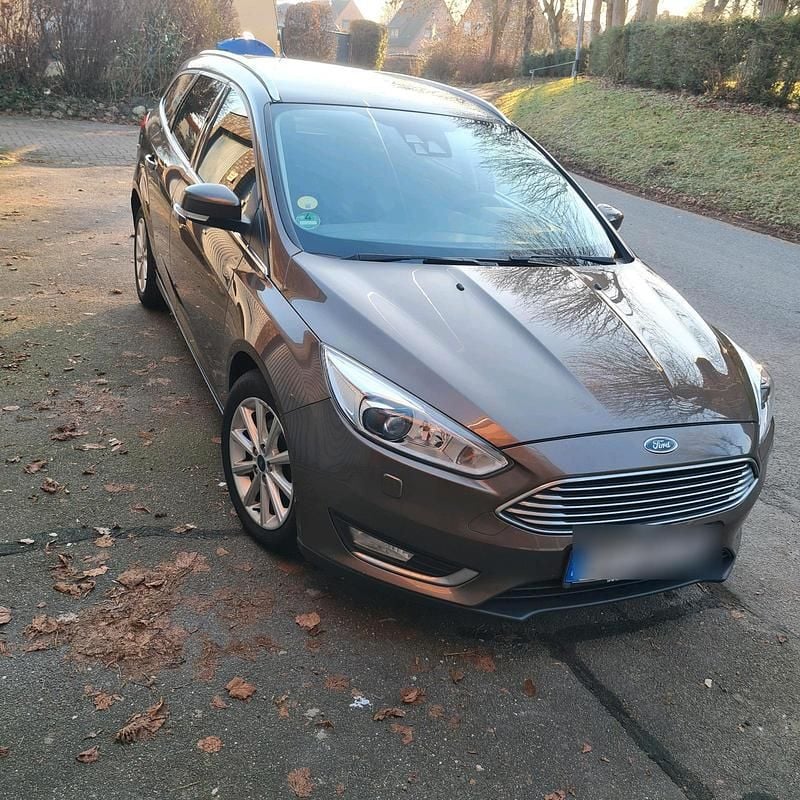Gebraucht Ford Focus Titanium 120 PS (88 kW) 2017 Braun Kombi