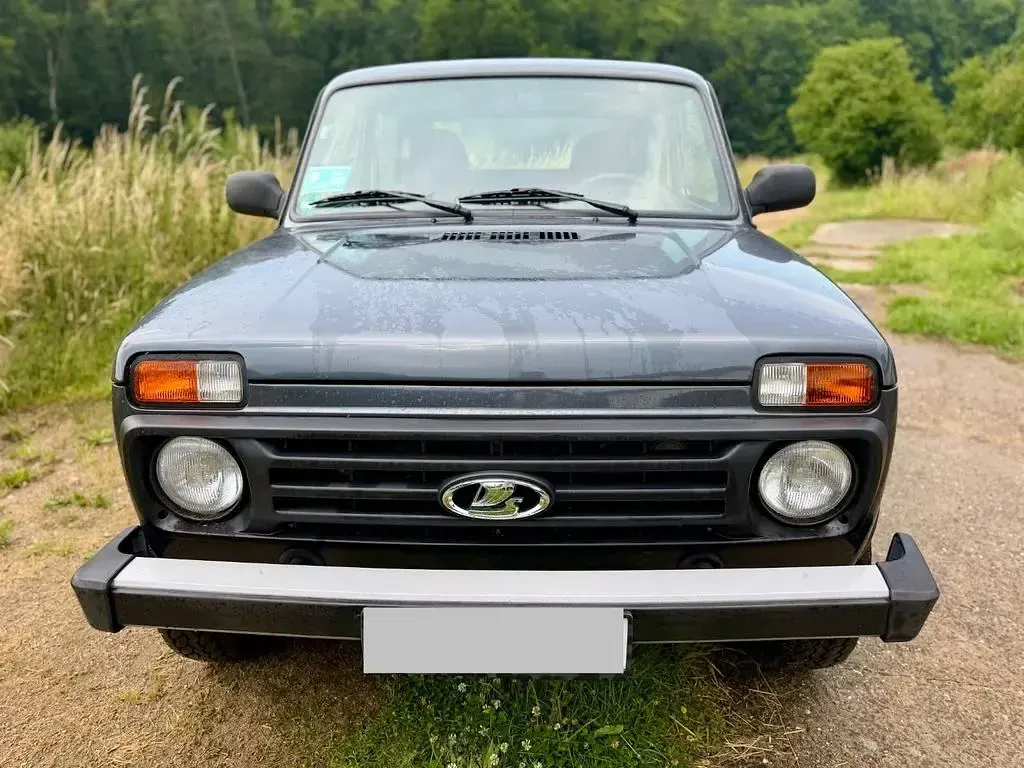 Gebraucht Lada Urban 83 PS (61 kW) 2017 Grau SUV