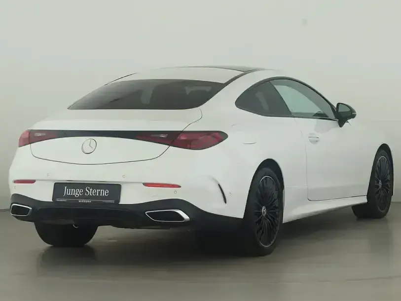 Gebraucht Mercedes CLE450 Premium 381 PS (280 kW) 2025 Manufaktur lack manufaktur opalithweiss bright Coupé