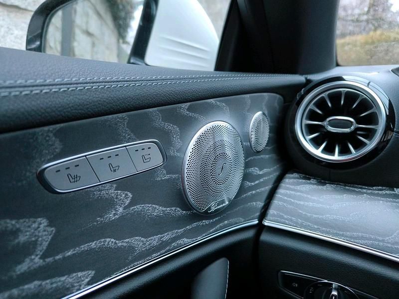 Gebraucht Mercedes E220 194 PS (142 kW) 2021 Weiß Cabrio