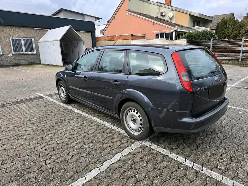 Gebraucht Ford Focus 101 PS (74 kW) 2006 Grau Kombi