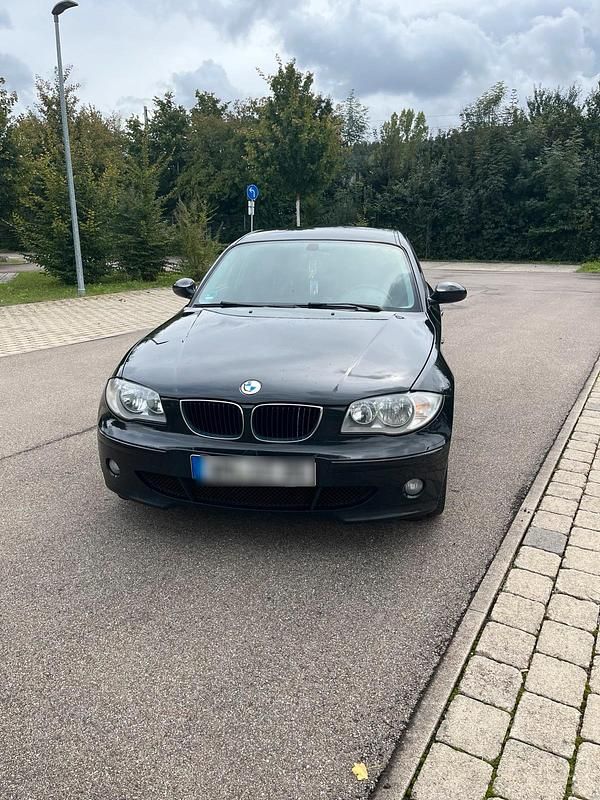 Schwarz Gebraucht 2006 BMW 118 Kleinwagen | 2.800 € (Fairer Preis) - Bild 1/4