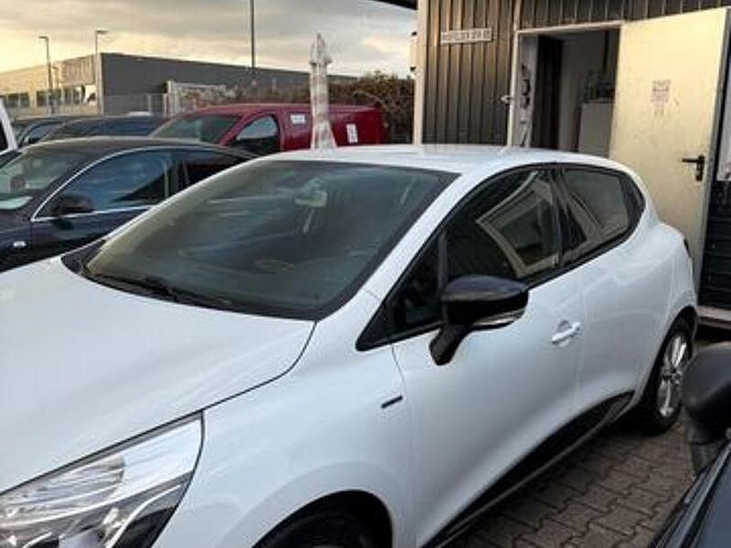 Gebraucht Renault Clio IV LIMITED 73 PS (53 kW) 2016 Weiß