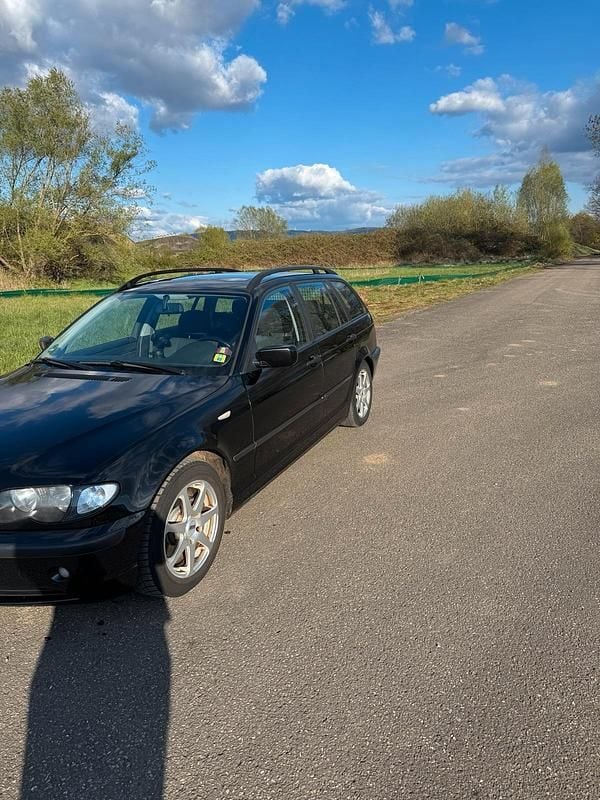 Gebraucht BMW 318 143 PS (105 kW) 2007 Schwarz Kombi