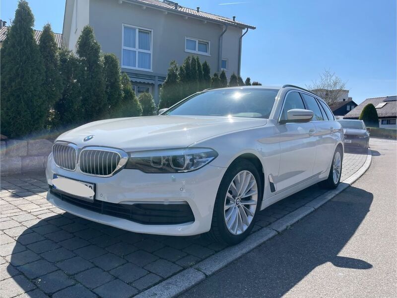Weiß Gebraucht 2017 BMW 520 Sport Line Kombi | 22.500 € (Etwas zu teuer) - Bild 1/4