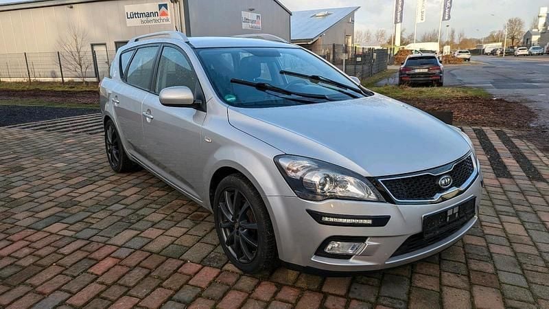 Silber Gebraucht 2012 Kia Ceed Kombi | 4.500 € (Superpreis) - Bild 1/4
