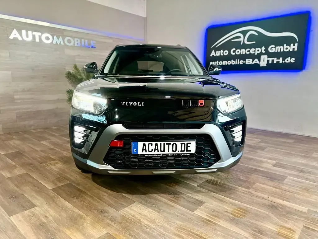 Gebraucht KGM Tivoli 163 PS (119 kW) 2024 Schwarz SUV
