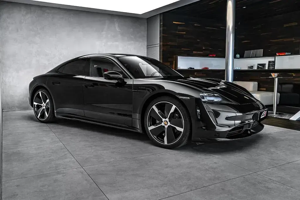 Gebraucht Porsche Taycan Turbo S 559 kW (761 PS) 2020 Schwarz Limousine