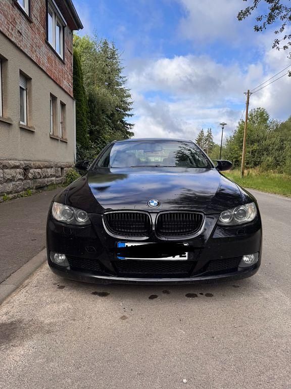 Schwarz Gebraucht 2008 BMW 325 Sport Line Coupé | 8.300 € (Guter Preis) - Bild 1/4