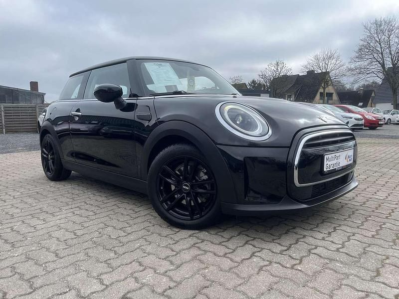 Second-hand Mini ONE Essential 102 CP (75 kW) 2022 Negru Hatchback