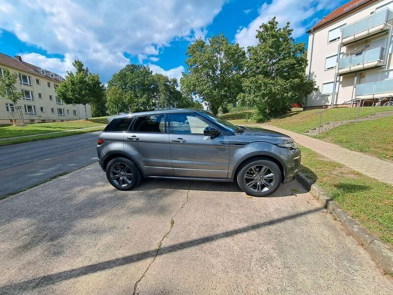 Grau Gebraucht 2018 Land Rover Range Rover evoque Landmark SUV | 18.500 € (Superpreis) - Bild 1/4