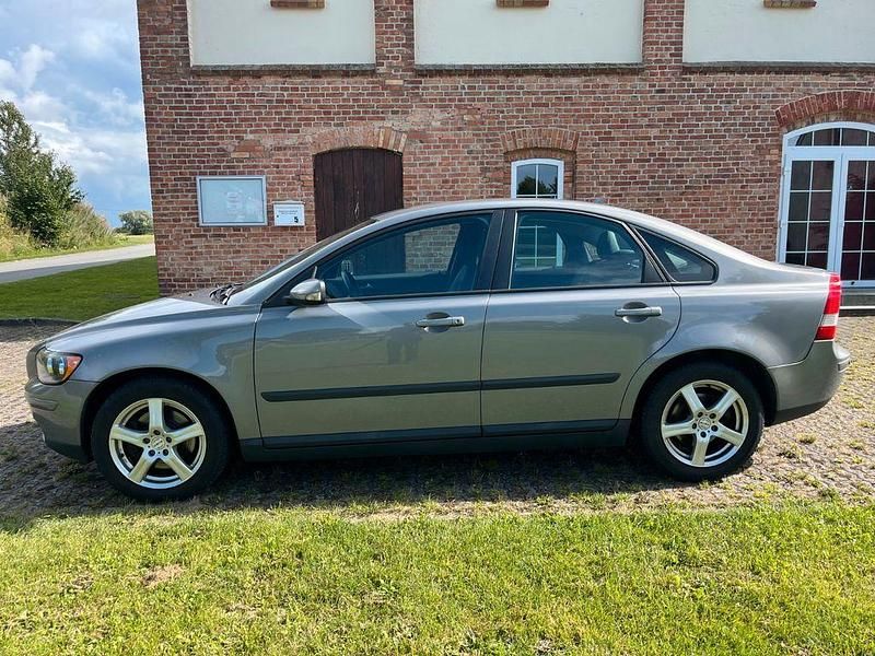 Gebraucht Volvo S40 Kinetic 140 PS (102 kW) 2004 Grau Limousine