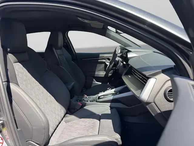 Neu Audi RS3 Sportback Comfort 400 PS (294 kW) 2026 Grau Kleinwagen