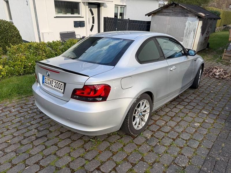 Gebraucht BMW 120 177 PS (130 kW) 2007 Silber Kleinwagen