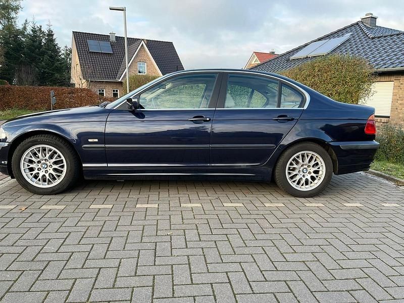 Gebraucht BMW 325 1998 Blau Limousine