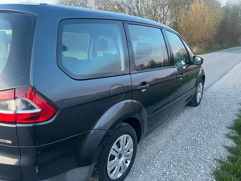 Gebraucht Ford Galaxy Ghia 140 PS (102 kW) 2006 Schwarz Van / Kleinbus