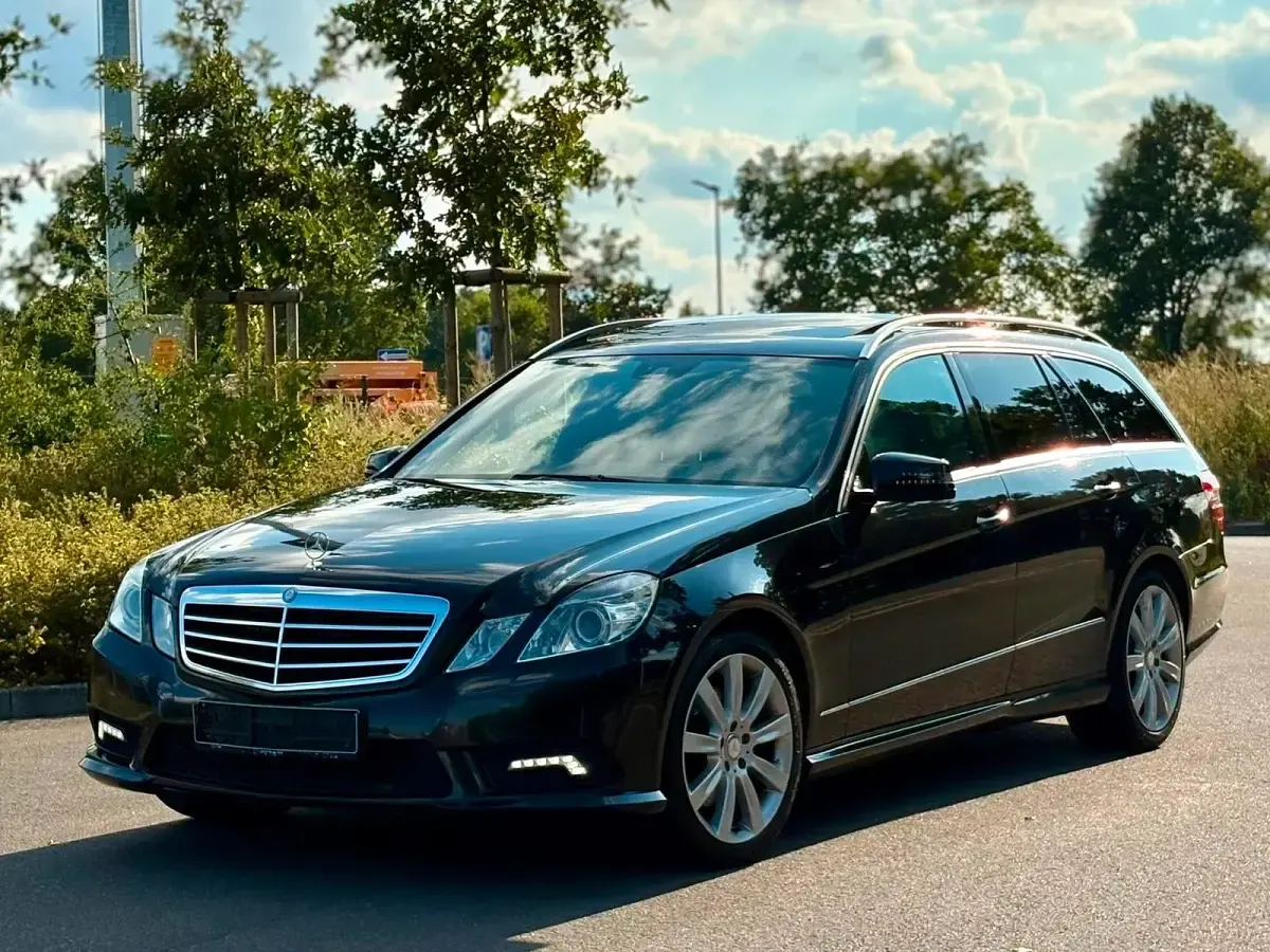 Gebraucht Mercedes E350 AMG 265 PS (194 kW) 2010 Schwarz Kombi