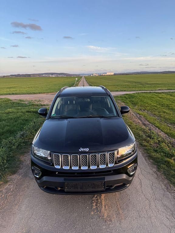 Gebraucht Jeep Compass Limited 170 PS (125 kW) 2015 Schwarz SUV
