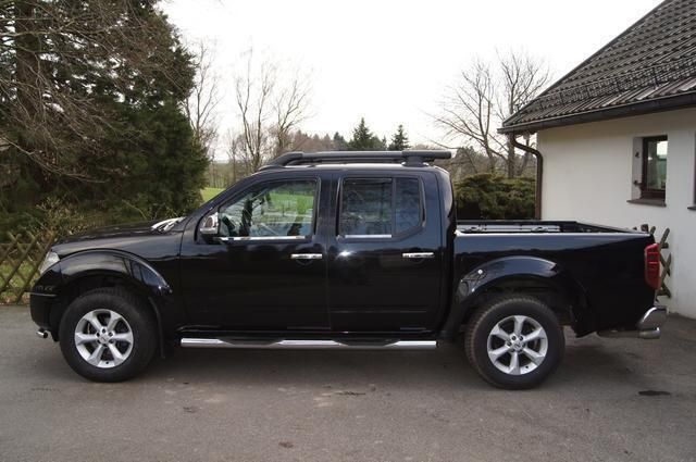 Schwarz Gebraucht 2008 Nissan Navara Abholung | 17.500 € - Bild 1/4