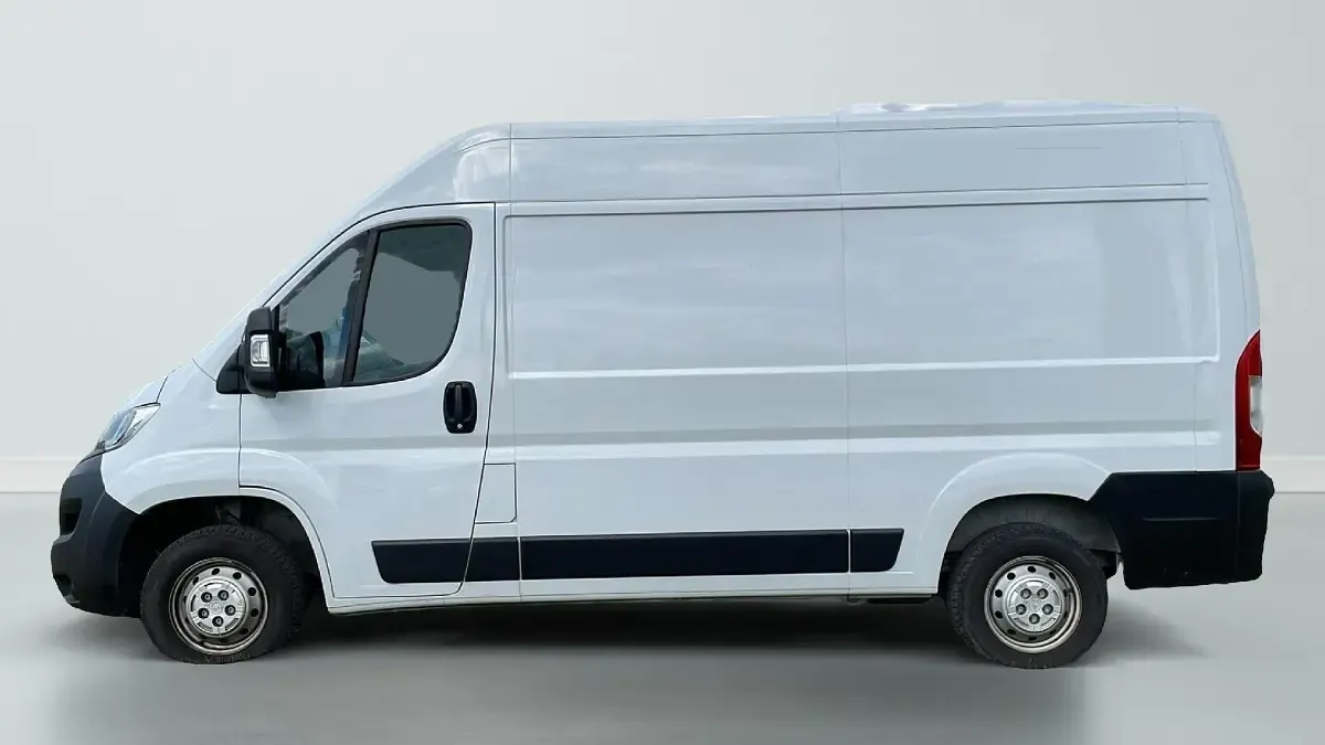 Gebraucht Opel Movano 140 PS (102 kW) 2022 (blanc icy) Van