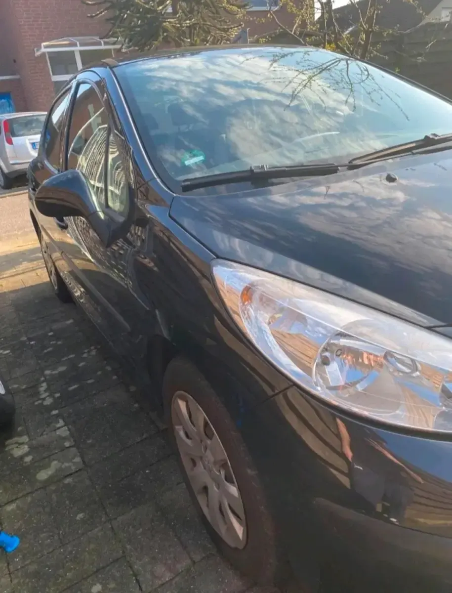 Gebraucht Peugeot 207 73 PS (53 kW) 2007 Schwarz Limousine