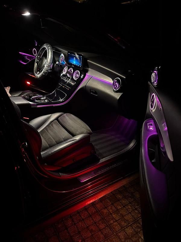 Gebraucht Mercedes C300 309 PS (227 kW) 2021 Grau Kombi