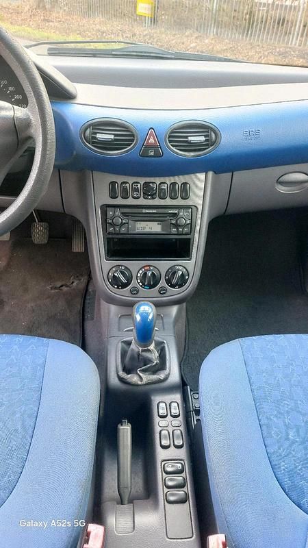 Gebraucht Mercedes A170 95 PS (69 kW) 2003 Blau Van / Kleinbus