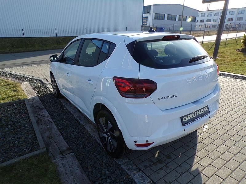 Neu Dacia Sandero Expression 91 PS (66 kW) 2025 Weiß Limousine
