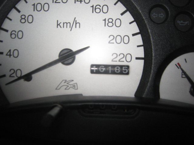 Gebraucht Ford Ka Basis 60 PS (44 kW) 2000 Grün metallic Kleinwagen