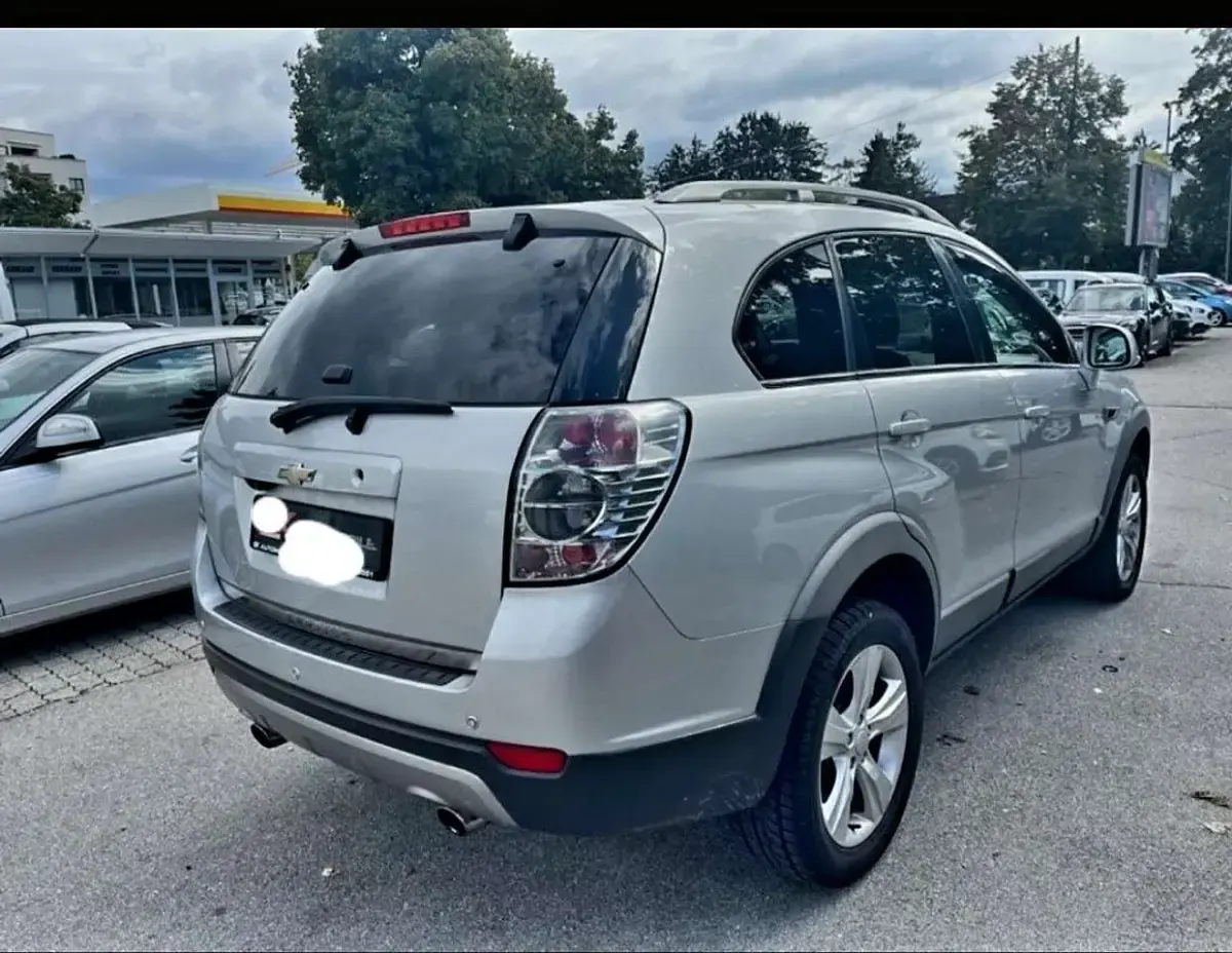 Gebraucht Chevrolet Captiva LT 184 PS (135 kW) 2012 Grau SUV