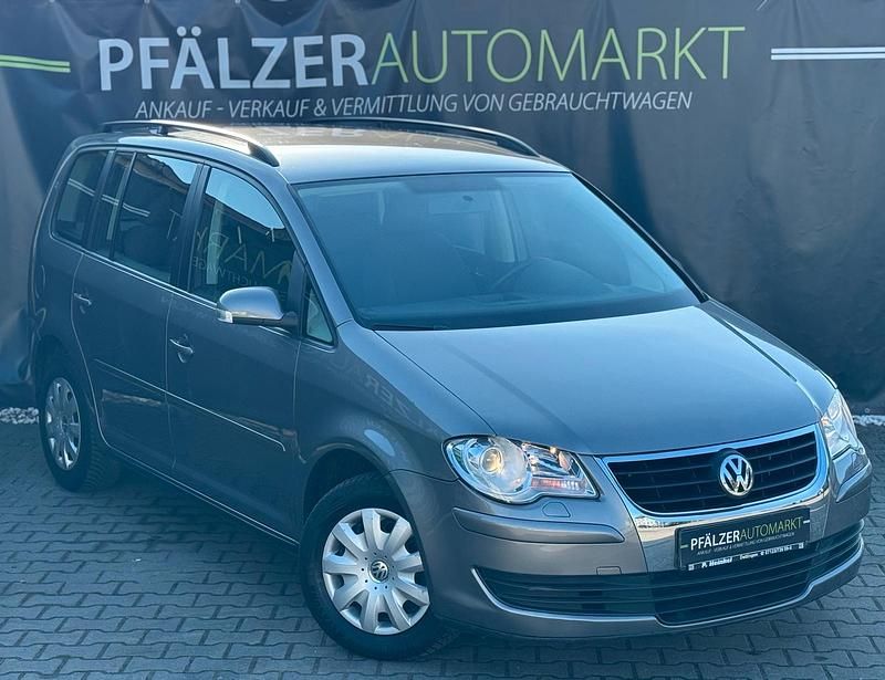 Gebraucht VW Touran 105 PS (77 kW) 2008 Braun Van / Kleinbus