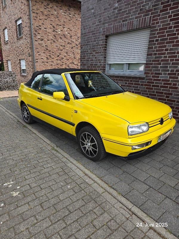 Gelb Gebraucht 1995 VW Golf Cabriolet Cabrio | 4.850 € - Bild 1/4