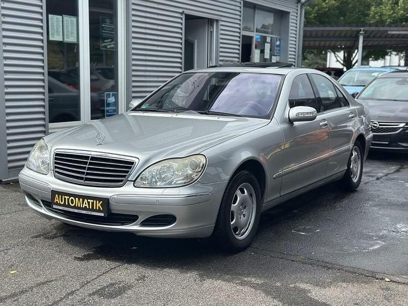 Silber Gebraucht 2004 Mercedes S320 Limousine | 5.555 € (Fairer Preis) - Bild 1/4