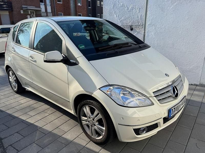 Gebraucht Mercedes A160 95 PS (69 kW) 2012 Weiß Van / Kleinbus