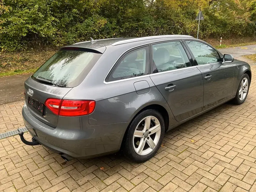 Gebraucht Audi A4 Ambiente 170 PS (125 kW) 2014 Grau Kombi
