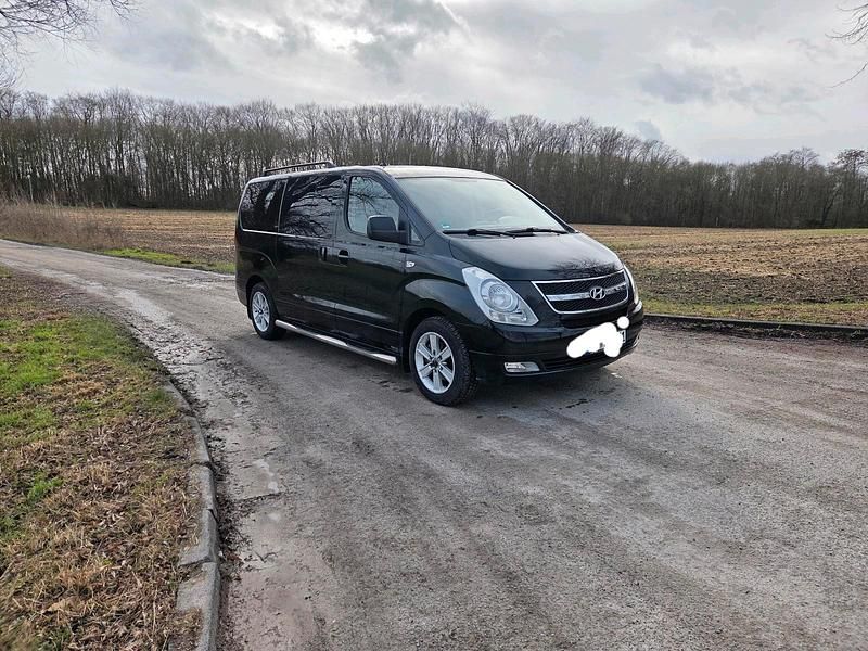 Gebraucht Hyundai H-1 Premium 170 PS (125 kW) 2011 Schwarz Van / Kleinbus