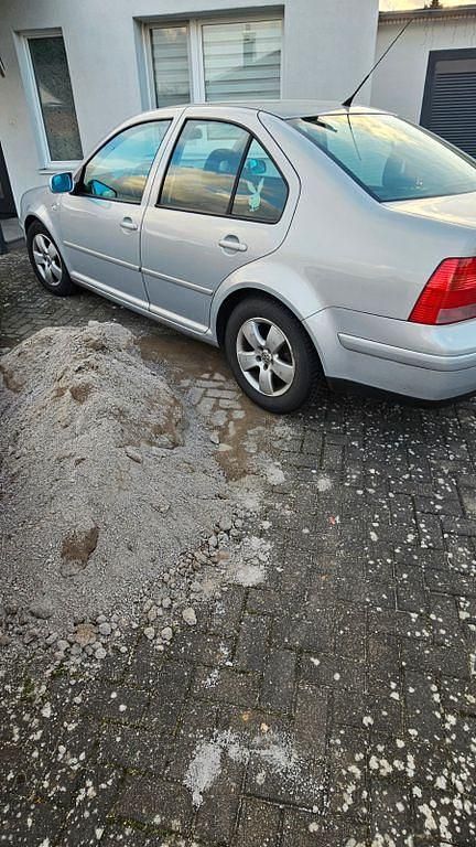 Gebraucht VW Bora 105 PS (77 kW) 2000 Silber Limousine