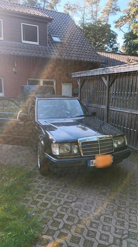 Usata Mercedes E250 1988 Nero Utilitaria