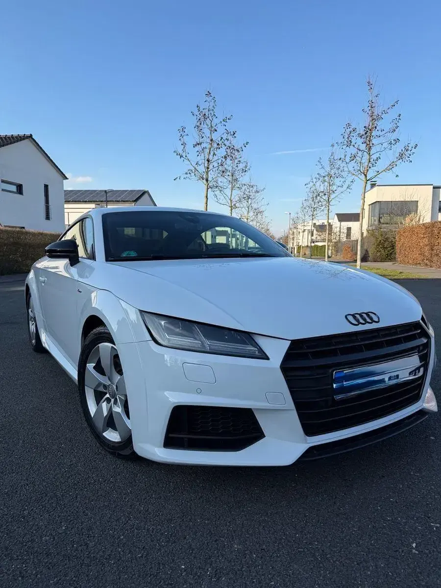 Używany Audi TT S-Line 230 KM (169 kW) 2016 Biały Coupe