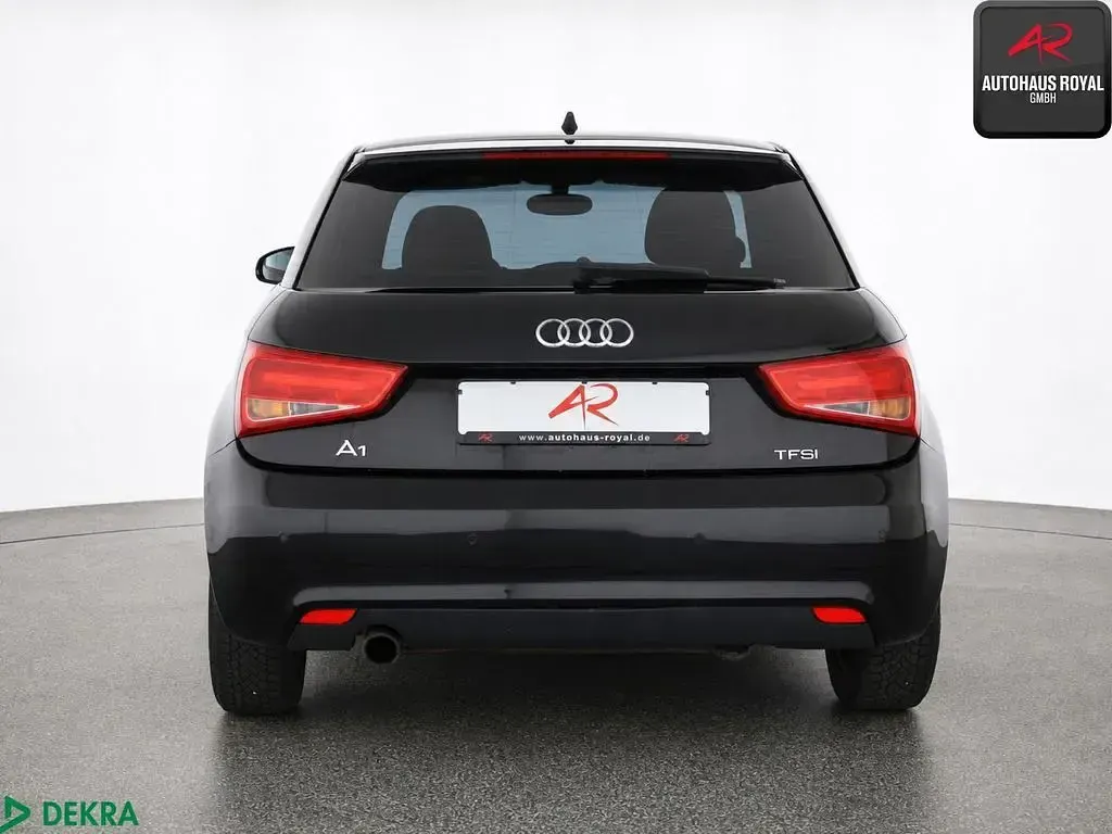 Gebraucht Audi A1 Ambition 86 PS (63 kW) 2011 Brillantschwarz Kleinwagen