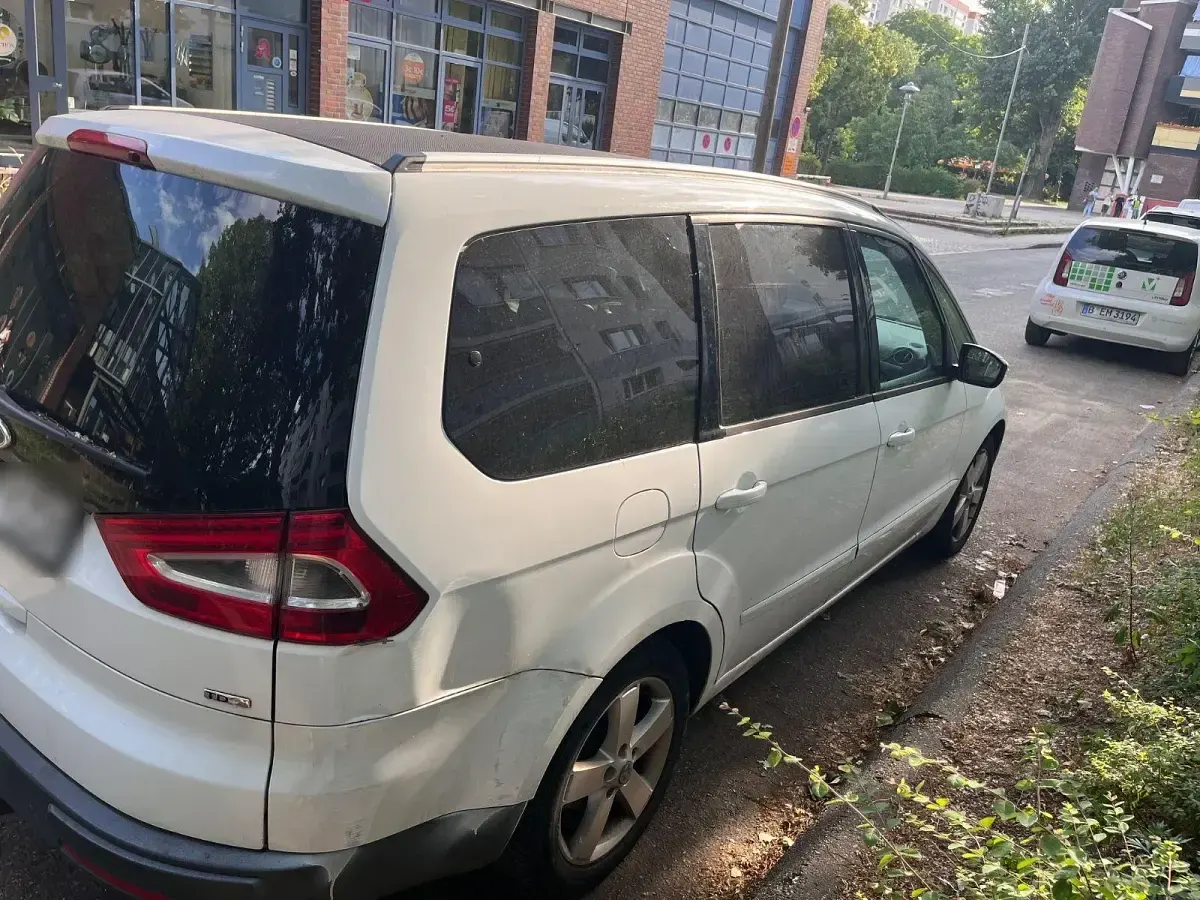 Gebraucht Ford Galaxy Titanium 140 PS (102 kW) 2010 Weiß Van / Kleinbus
