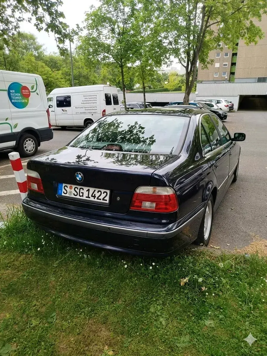 Gebraucht BMW 523 170 PS (125 kW) 2000 Violet Limousine