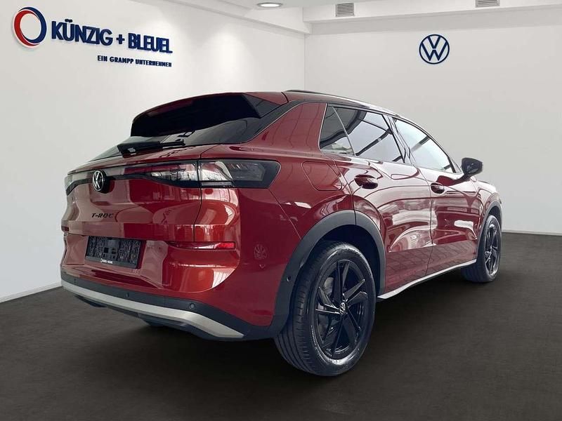 Neu VW T-Roc Style 150 PS (110 kW) 2025 Flame red metallic SUV