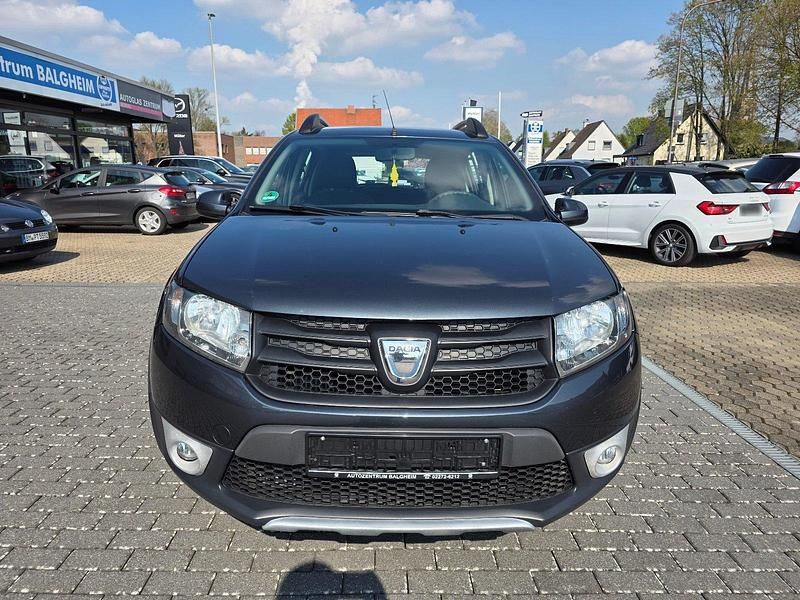 Gebraucht Dacia Sandero 90 PS (66 kW) 2016 Grau Limousine