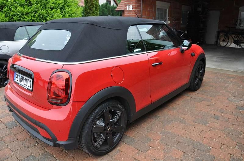 Gebraucht Mini Cooper Cabriolet Classic 136 PS (100 kW) 2023 Rot Cabrio