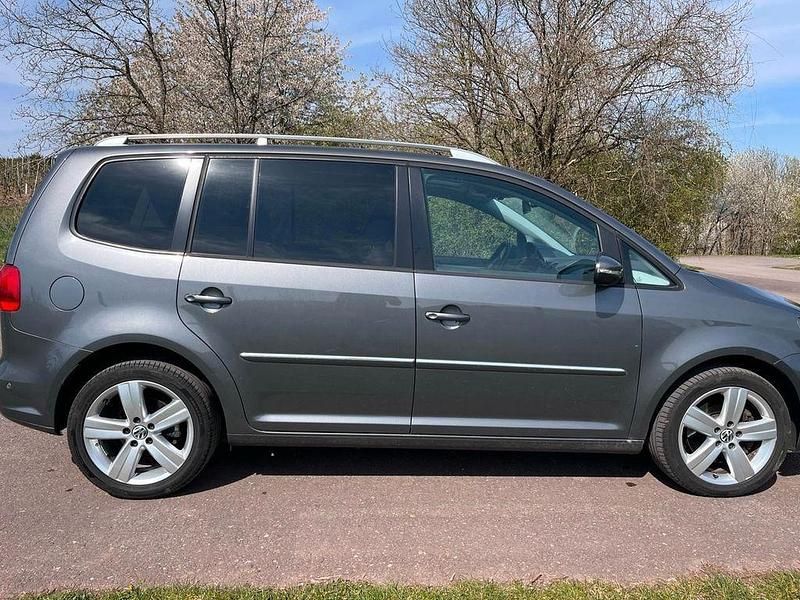 Gebraucht VW Touran Highline 170 PS (125 kW) 2010 Grau Van / Kleinbus