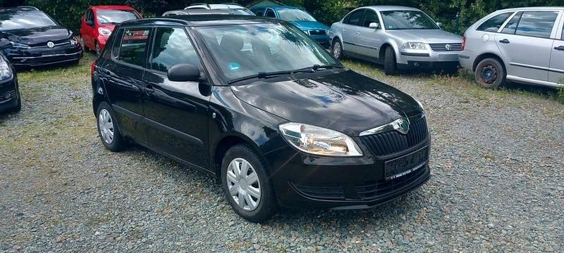Schwarz Gebraucht 2010 Skoda Fabia Cool Edition Limousine | 1.700 € (Superpreis) - Bild 1/4