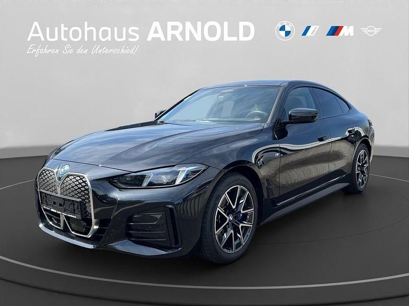 Saphirschwarz Gebraucht 2025 BMW i4 M Sport Limousine | 55.610 € (Guter Preis) - Bild 1/4