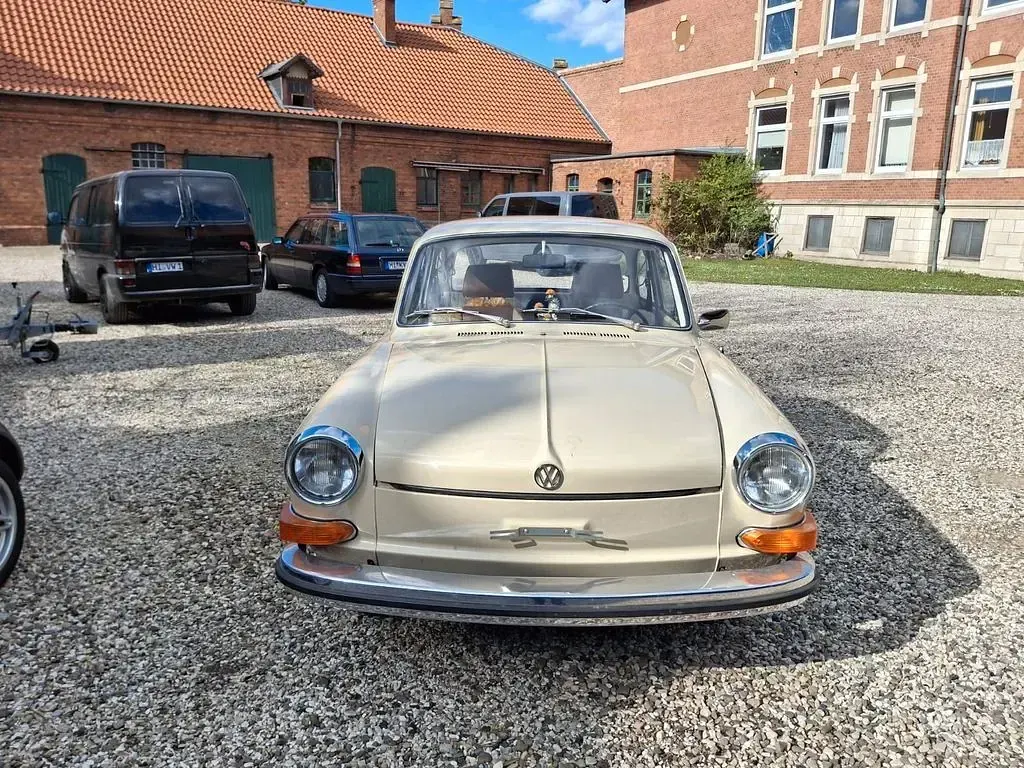 Second-hand VW Type 3 50 CP (36 kW) 1971 Bej Berlinǎ