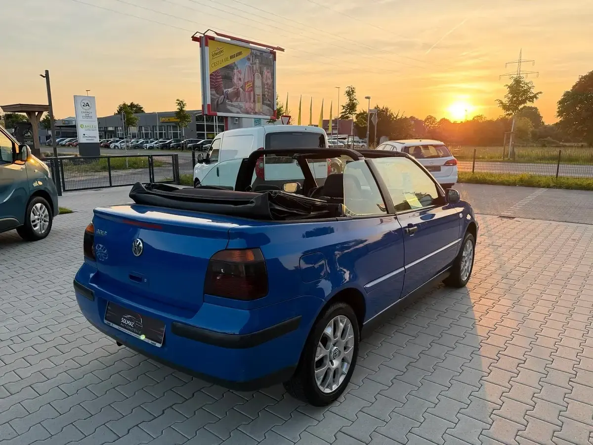 Gebraucht VW Golf 90 PS (66 kW) 2001 Blau Cabrio